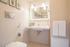 Marina Holiday Resort & Spa