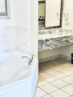 AmericInn by Wyndham Green Bay East