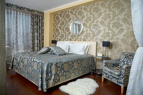 Business Hotel Avrora