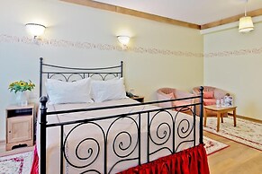 Business Hotel Avrora