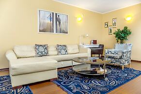 Business Hotel Avrora