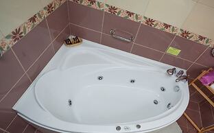 Business Hotel Avrora