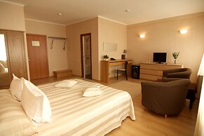 Business Hotel Avrora