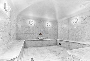 Business Hotel Avrora