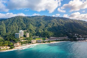 Garza Blanca Preserve Resort & Spa