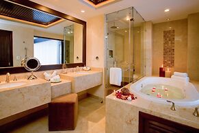 Garza Blanca Preserve Resort & Spa