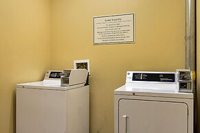 Econo Lodge Inn & Suites Little Rock SW