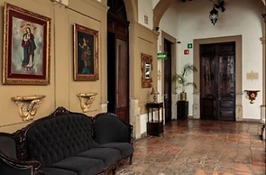 Casa Pedro Loza
