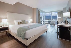 Coast Coal Harbour Vancouver Hotel by APA