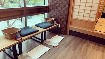 Coast Coal Harbour Vancouver Hotel by APA