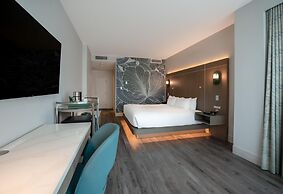 Coast Coal Harbour Vancouver Hotel by APA