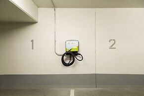 Coast Coal Harbour Vancouver Hotel by APA