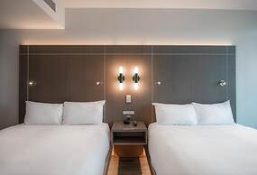 Coast Coal Harbour Vancouver Hotel by APA
