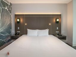 Coast Coal Harbour Vancouver Hotel by APA