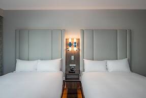 Coast Coal Harbour Vancouver Hotel by APA