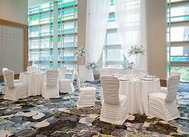 Coast Coal Harbour Vancouver Hotel by APA