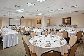Holiday Inn Hotel & Suites Surrey East Cloverdale by IHG