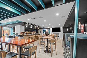 Holiday Inn Hotel & Suites Surrey East Cloverdale by IHG