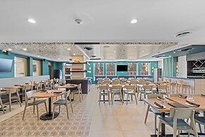 Holiday Inn Hotel & Suites Surrey East Cloverdale by IHG