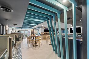 Holiday Inn Hotel & Suites Surrey East Cloverdale by IHG