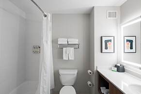 Holiday Inn Hotel & Suites Surrey East Cloverdale by IHG