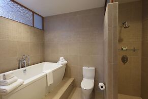 Tulyp, Tapestry Collection by Hilton