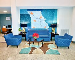 Holiday Inn Express Hotel and Suites St. Charles by IHG