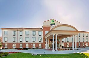 Holiday Inn Express Hotel and Suites St. Charles by IHG