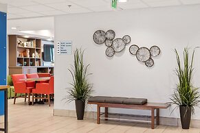 Holiday Inn Express Hotel and Suites West Valley by IHG