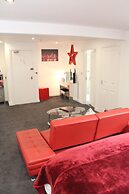 St John's Lodge (incl off-site health club)