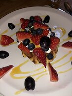 St John's Lodge (incl off-site health club)