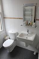 St John's Lodge (incl off-site health club)