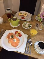 St John's Lodge (incl off-site health club)