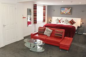 St John's Lodge (incl off-site health club)