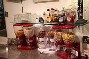 St John's Lodge (incl off-site health club)