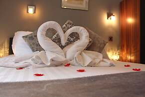 St John's Lodge (incl off-site health club)