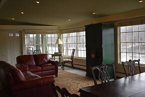 Lumberville 1740 House