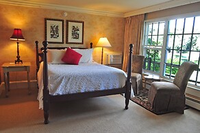 Lumberville 1740 House