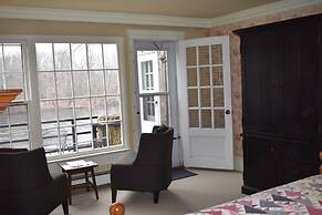 Lumberville 1740 House