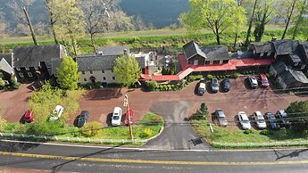 Lumberville 1740 House