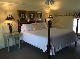 Lumberville 1740 House