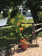 Lumberville 1740 House