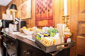 Lumberville 1740 House