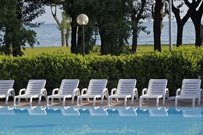 Villaggio Turistico Lugana Marina