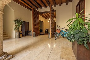 Ananda Hotel Boutique