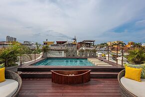 Ananda Hotel Boutique