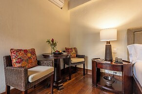 Ananda Hotel Boutique