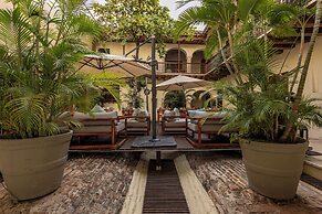 Ananda Hotel Boutique