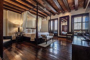 Ananda Hotel Boutique