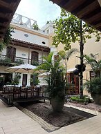 Ananda Hotel Boutique